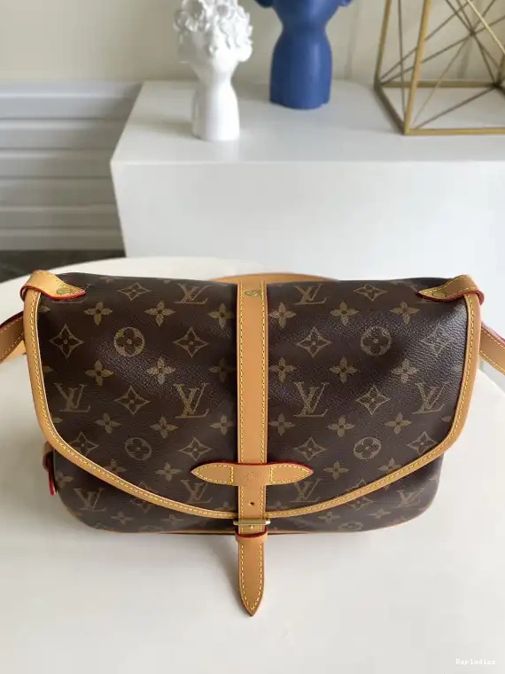 Cheap LOUIS VUITTON bag-28*11*20CM Saumur 0611
